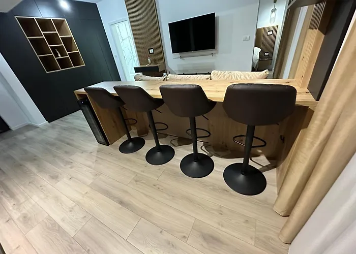 Q Business * Temešvár